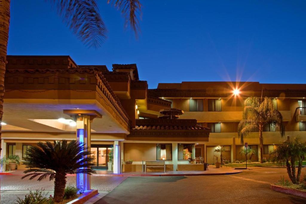 Hotel Xola Moreno Valley Extérieur photo
